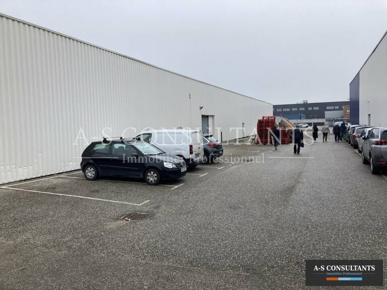 ENTREPÔT/LOCAL COMMERCIAL à louer — photo 1