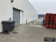 ENTREPÔT/LOCAL COMMERCIAL à louer — photo 2