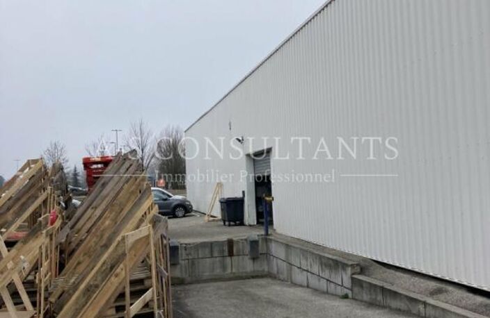 ENTREPÔT/LOCAL COMMERCIAL à louer — photo 3