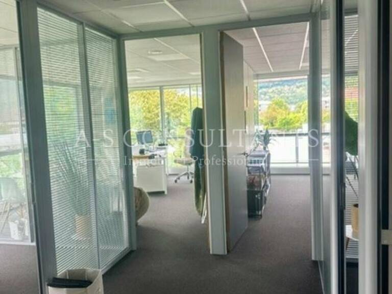 BUREAUX à louer — photo 1