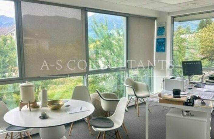 BUREAUX à louer — photo 3