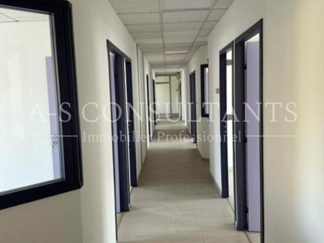 BUREAUX à louer — photo du bien