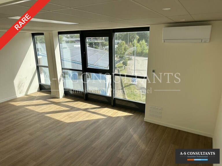 BUREAUX à louer — photo 1