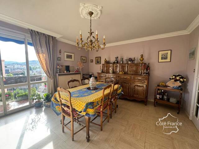 Appartement T5 101 m2 avec grand garage — photo du bien