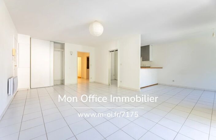 Référence : 7175-ETH. - Appartement - T3 - Ascenseur - Terrasse - Garage - Centre ville historique — photo 2