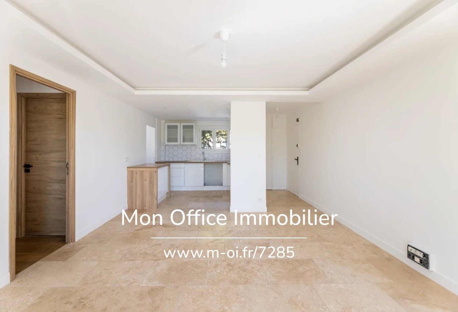 Référence : 7285-NAM. - Appartement 4 pièces lumineux balcon cave et parking — photo 1