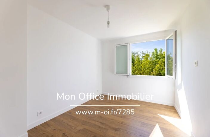 Référence : 7285-NAM. - Appartement 4 pièces lumineux balcon cave et parking — photo 2