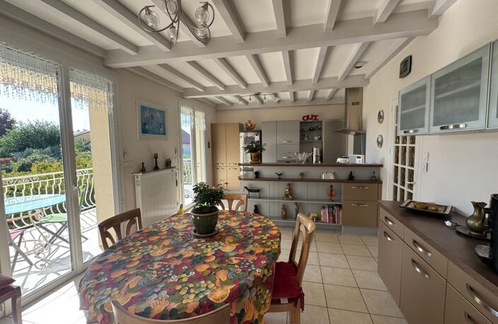 Romans-sur-Isère – Grande maison familiale rénovée avec double garage — photo 4