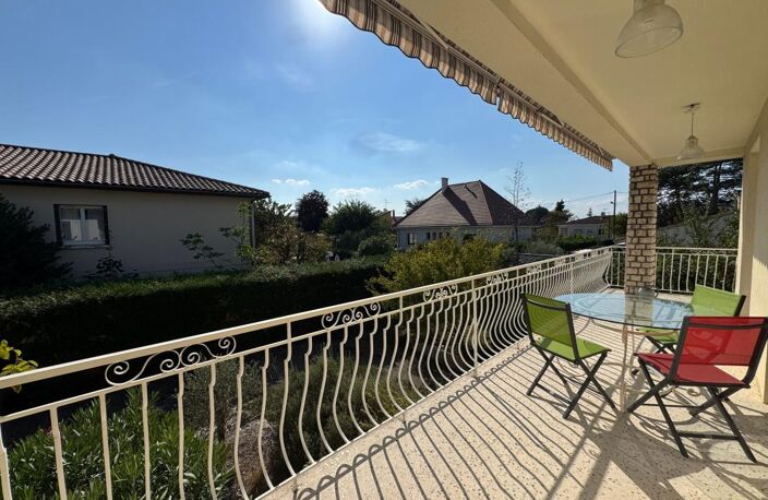 Romans-sur-Isère – Grande maison familiale rénovée avec double garage — photo 5