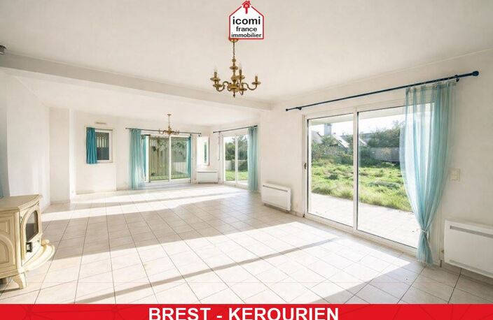 FINISTERE - Brest (29200) - A VENDRE - MAISON 121 M2 HABITABLE - 205M2 UTILE - 3 CHAMBRES -  BUANDERIE ET GRENIER AMENAGEABLES - 1200M2 DE TERRAIN — photo 2