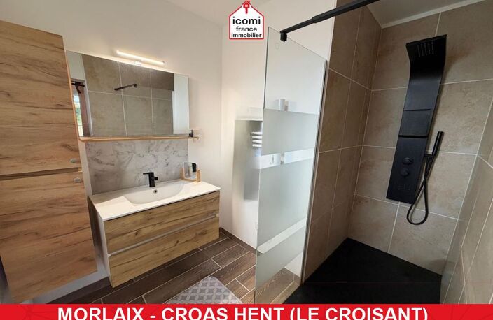 FINISTERE - Morlaix (29600) - A VENDRE - MAISON 90M2 HABITABLE - 149 M2 SURFACE UTILE - 4 CHAMBRES - GRAND GARAGE - SOUS-SOL EXPLOITABLE - 1100 M2 DE TERRAIN CLOTURE- EXCELLENTE ISOLATION - — photo 4