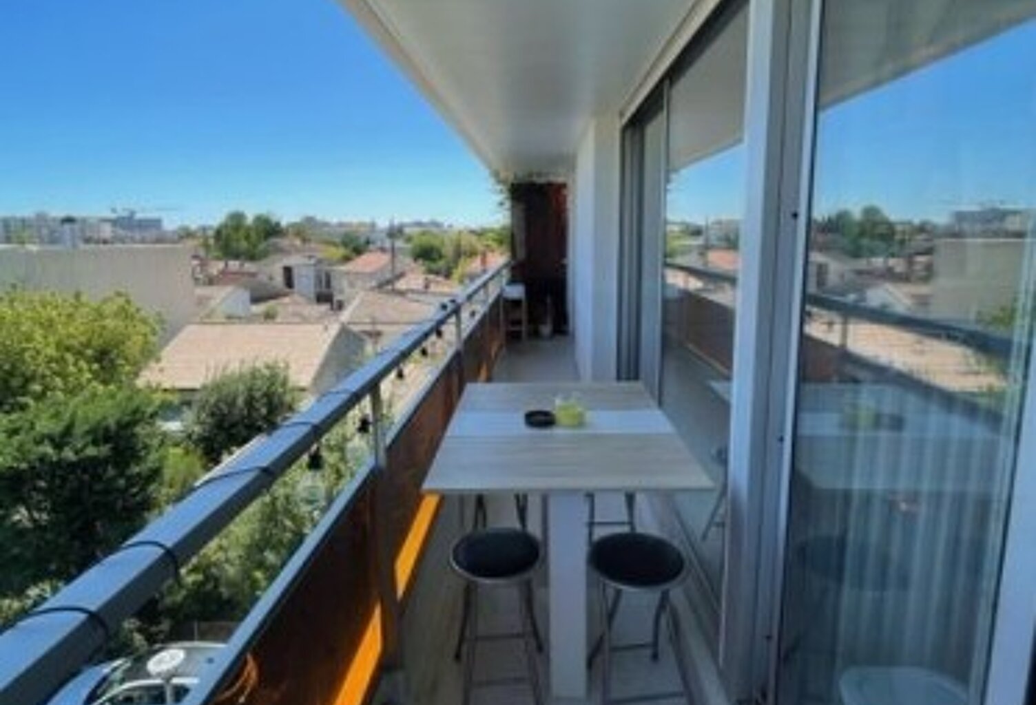 T2 — photo 1