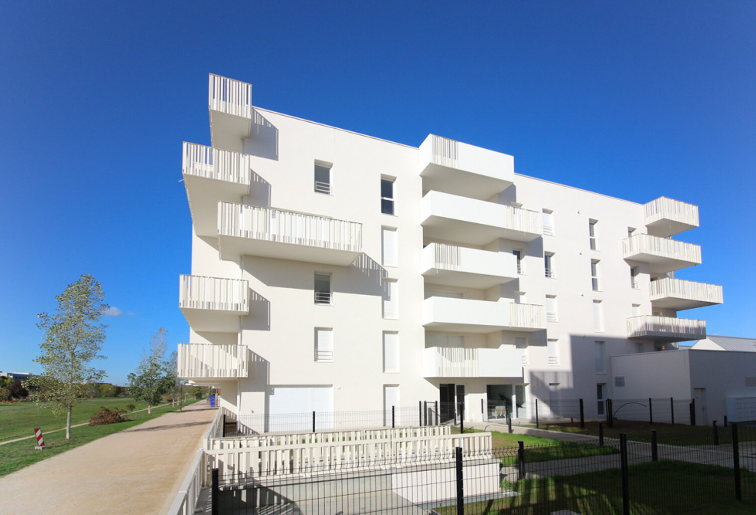 BEAUZELLE / BLAGNAC  T3 récent de 65 m2 avec terrasse et par — photo 1