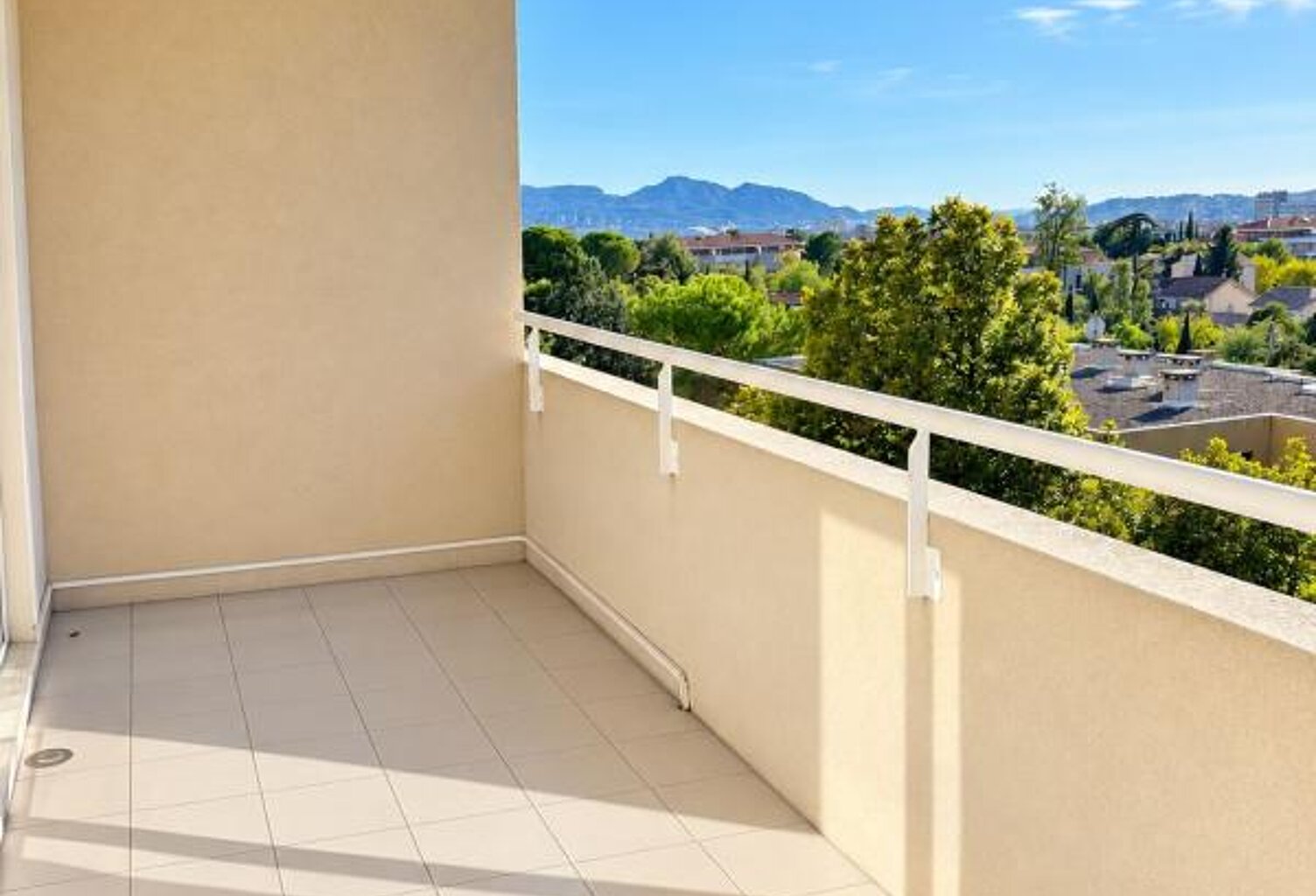 Appartement À Louer — photo 1