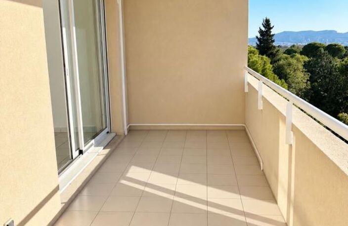 Appartement À Louer — photo 3