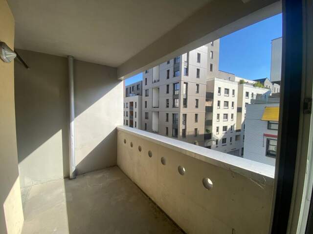 À VENDRE – T2 AVEC LOGGIA ET PARKING – BASSINS A FLOTS — photo du bien