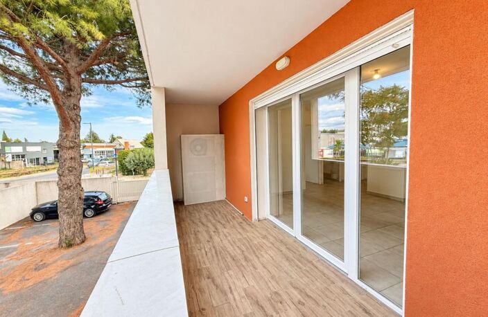T2 avec Terrasse & Parking à Lunel ! — photo 2