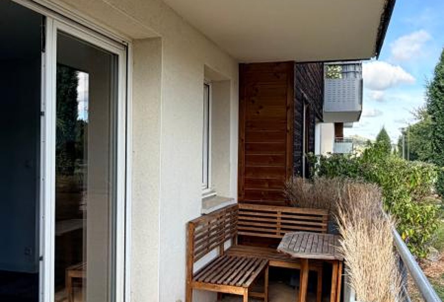 T2 A VENDRE AVEC TERRASSE ET PLACE DE PARKING — photo 1