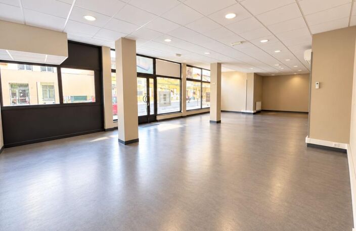 Local Commercial sur Faubourg Bonnefoy 107 m2 — photo 2
