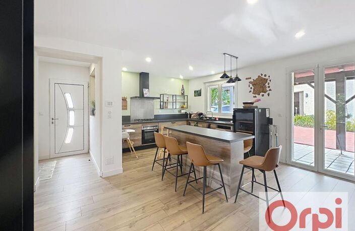 MAISON AVEC GARAGE ET JARDIN — photo 2