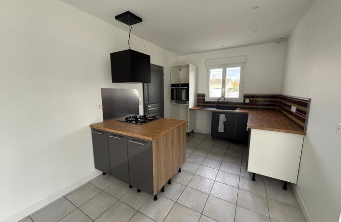 Maison de plain pied à Louer d'environ 84m2 sur Epargnes — photo 3