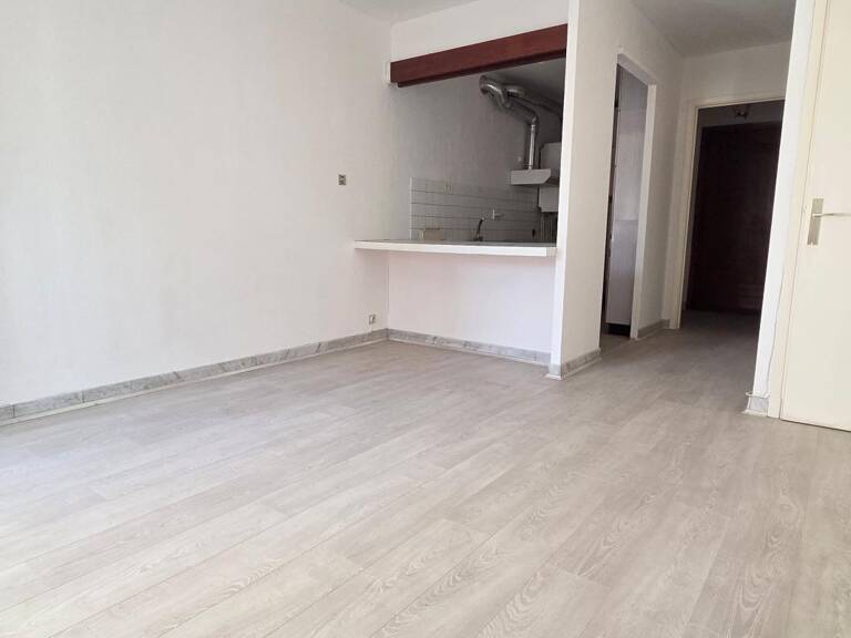 Studio À Vendre — photo 1
