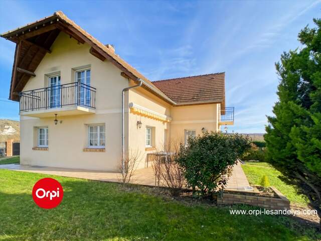 Maison avec sous sol total  À Vendre 4 chambres Vallée de Seine Jardin — photo du bien