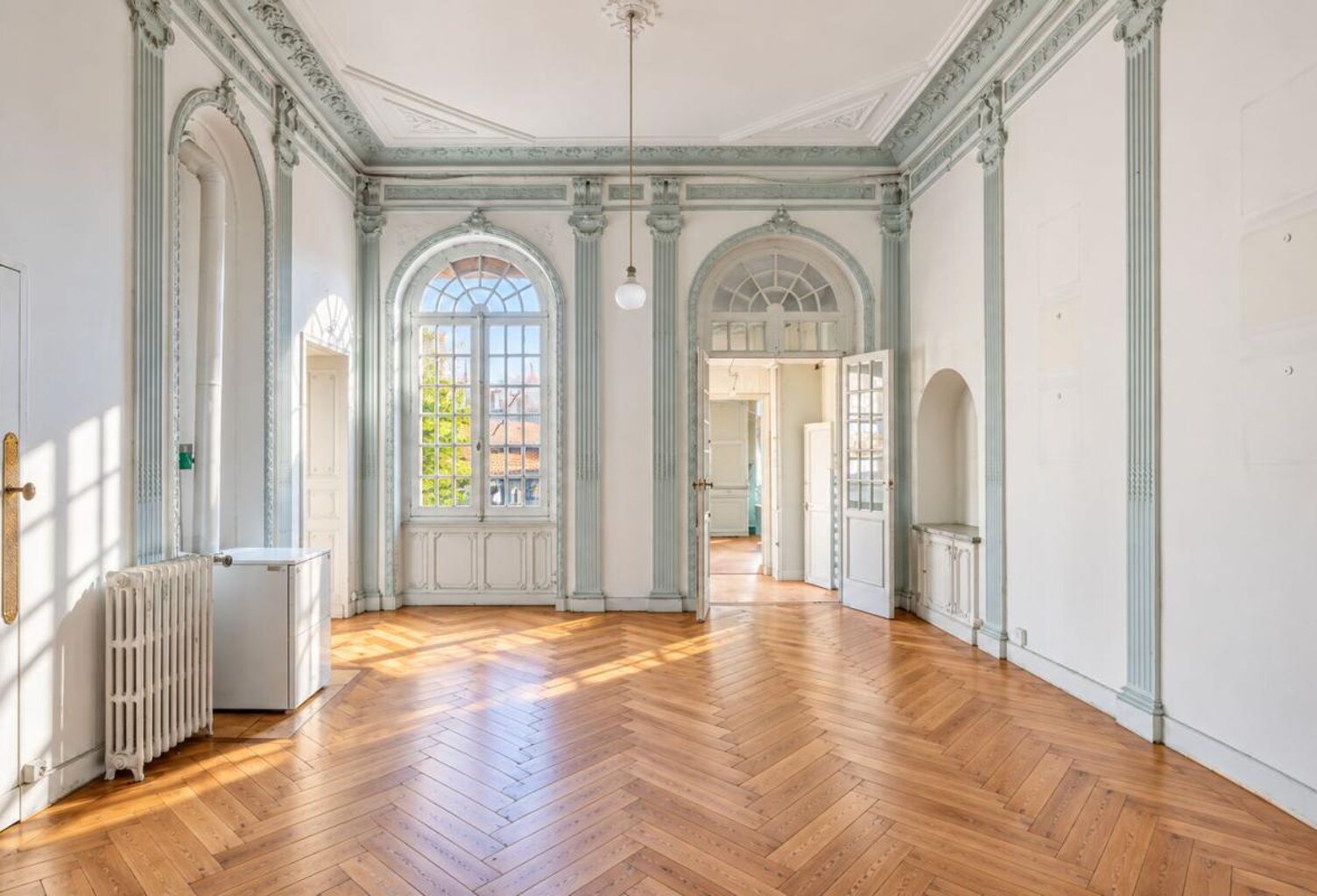 Toulouse Jean-Jaures Wilson Appartement T3/4 à rénover dans immeuble de caractère — photo 1