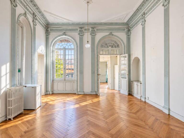 Toulouse Jean-Jaures Wilson Appartement T3/4 à rénover dans immeuble de caractère — photo 1