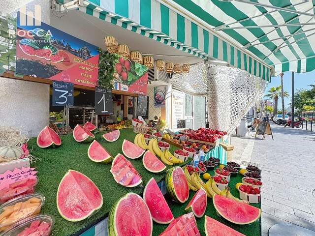 A vendre FONDS DE COMMERCE à 2 pas de la promenade — photo du bien