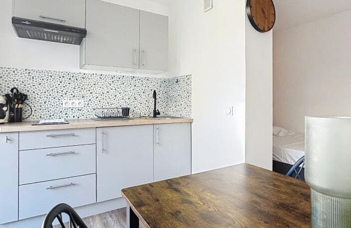 Beau studio avec terrasse, clim rénové récemment vue sur jardin — photo 2