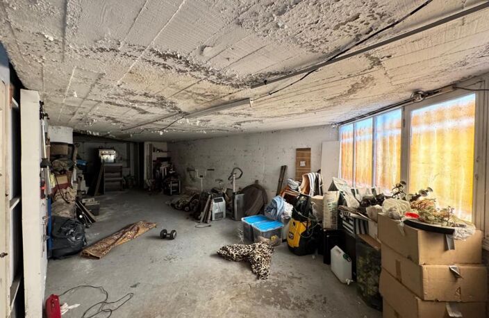 A VENDRE 350 m2 de parking à exploiter — photo 3