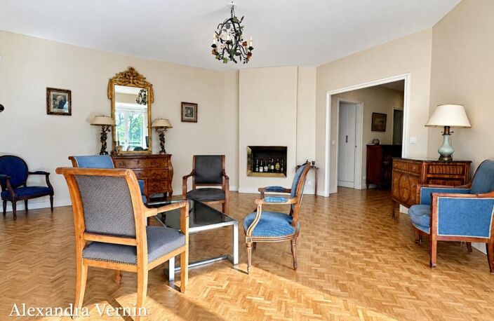 Appartement familial avec ascenseur quartier des écoles — photo 2