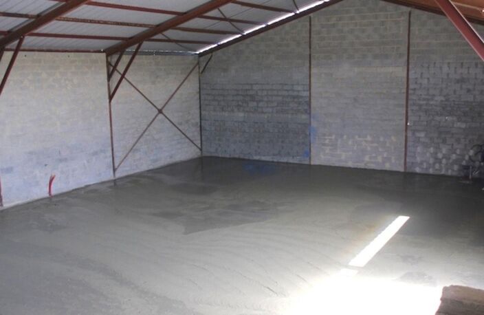 HANGAR DE 395M² A LOUER SUR LE SECTEUR DE ROCHEFORT 17300 — photo 3