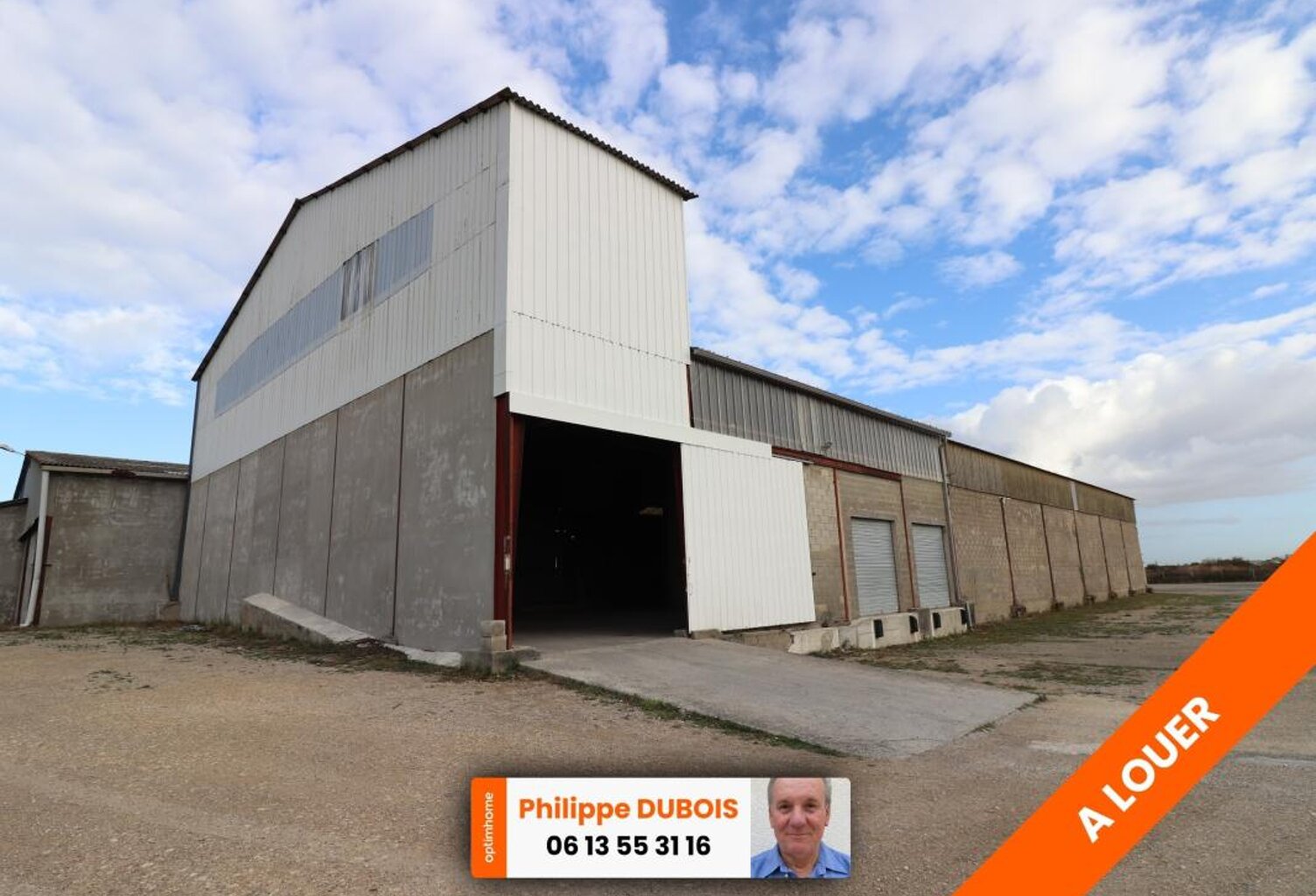 A LOUER HANGAR PLATEFORME LOGISTIQUE SECTEUR DE ROCHEFORT (17) — photo 1