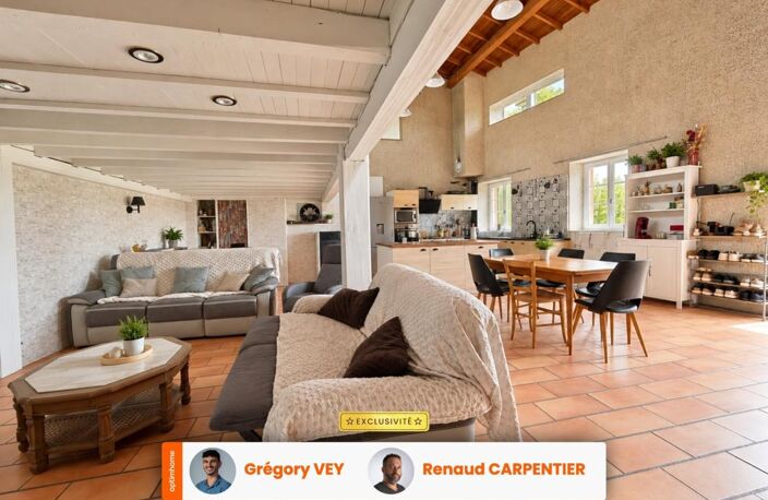 Maison en Pierre - 4 chambres - 169 m² - Jardin - Garage - Dépendances à RAVEL — photo 3
