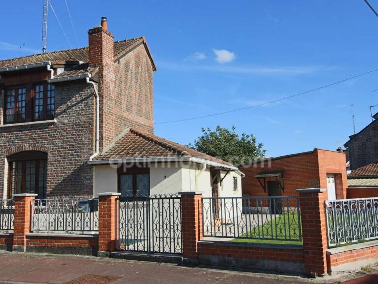 Roubaix - Aux confins de Hem et Croix Beaumont - Maison à potentiel sur grand terrain — photo 1