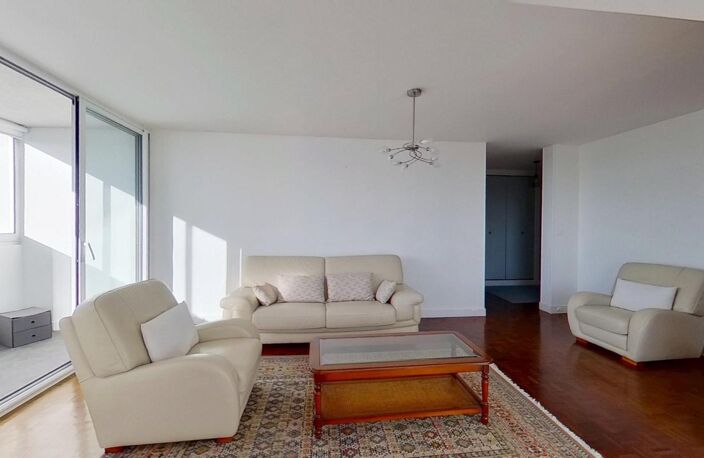 Appartement 3/4 pièces – 87 m² – 12e étage – Vue imprenable – Loggia – Quartier des Coutures — photo 4