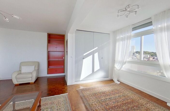 Appartement 3/4 pièces – 87 m² – 12e étage – Vue imprenable – Loggia – Quartier des Coutures — photo 5