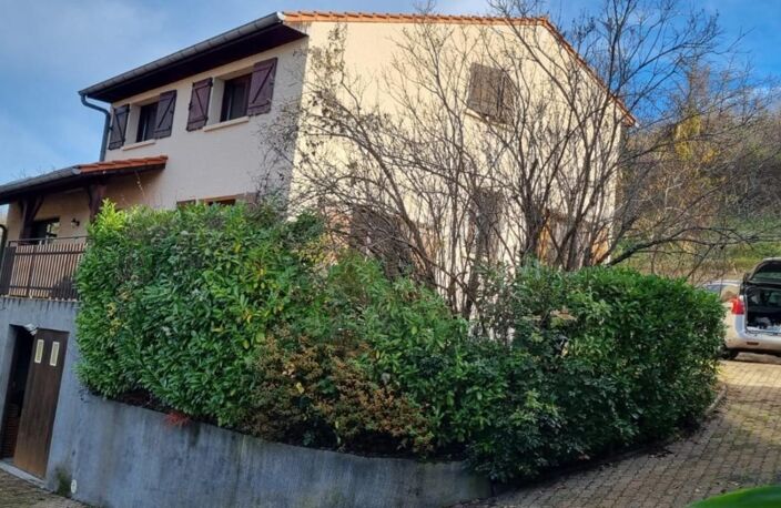 Mur sur Allier (63)– Maison familiale 150 m² – 4 chambres – 1 013 m² de terrain – — photo 4