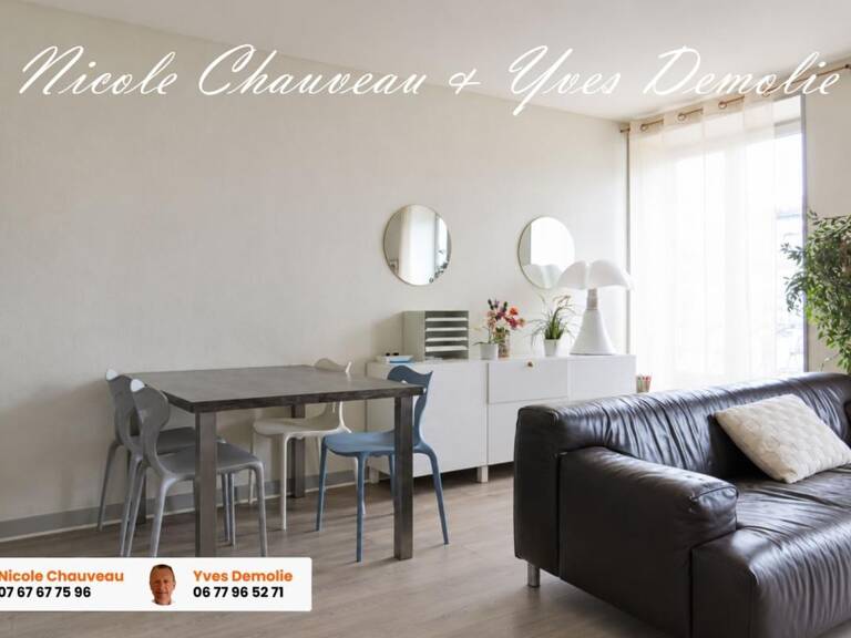 ISSOIRE CENTRE-VILLE – APPARTEMENT T4 DE 94 M² – 3 CHAMBRES – DPE C – PROCHE GARE ET COMMERCES — photo 1