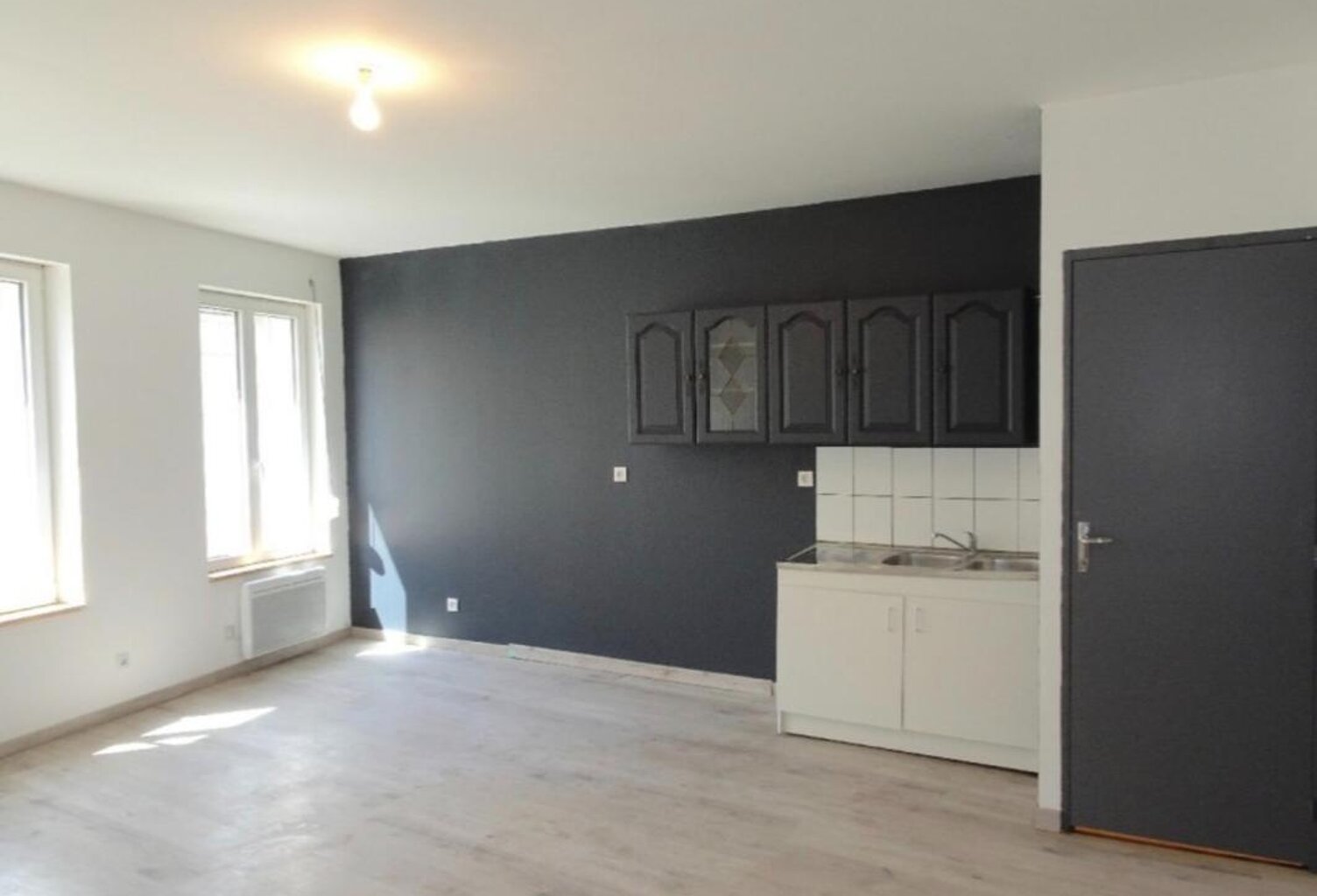 Immeuble à vendre BOHAIN EN VERMANDOIS (02) — photo 1