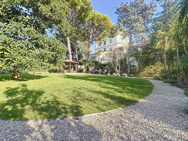CANNES - BASSE CALIFORNIE -JARDIN — photo du bien