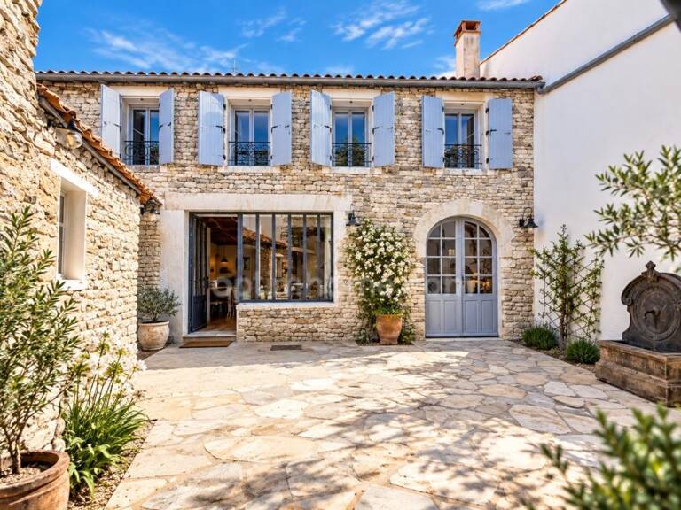 LA FLOTTE – MAGNIFIQUE CHAI RÉNOVÉ AVEC DÉPENDANCE EN PIERRE — photo 1