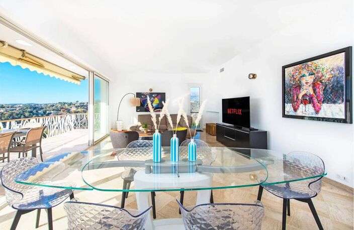 VILLA CALIFORNIENNE D’EXCEPTION AVEC VUE PANORAMIQUE – CAGNES-SU — photo 3