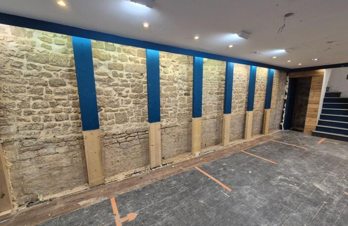 Immeuble d'habitation avec boutique à vendre NIORT (79) — photo 2