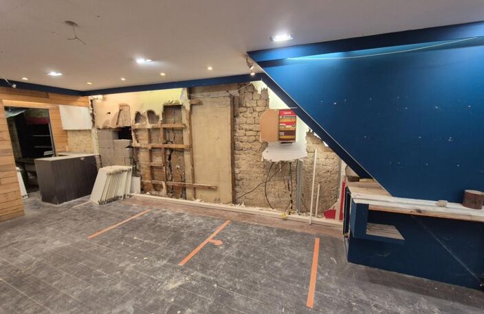 Immeuble d'habitation avec boutique à vendre NIORT (79) — photo 5
