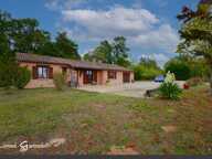 Maison à vendre de plain pied 3 chambres garage et grange sur 1.5ha à Fraisse en Dordogne   (24) — photo 2
