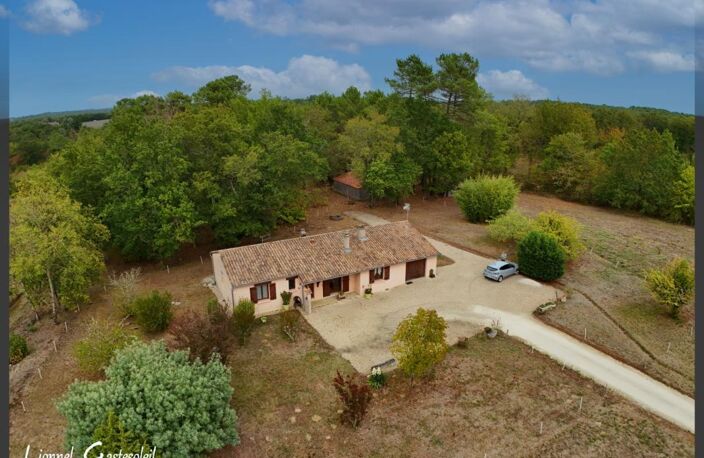 Maison à vendre de plain pied 3 chambres garage et grange sur 1.5ha à Fraisse en Dordogne   (24) — photo 3