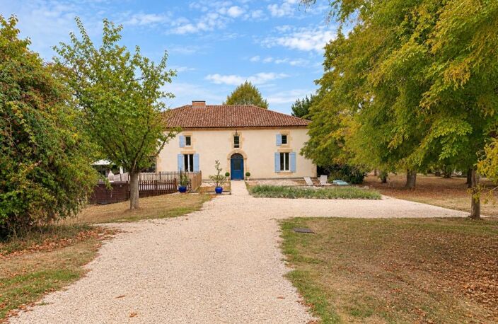 Propriété avec gîte de groupe, piscine et 1,4 hectare de terrain PINEL HAUTERIVE (47) — photo 2
